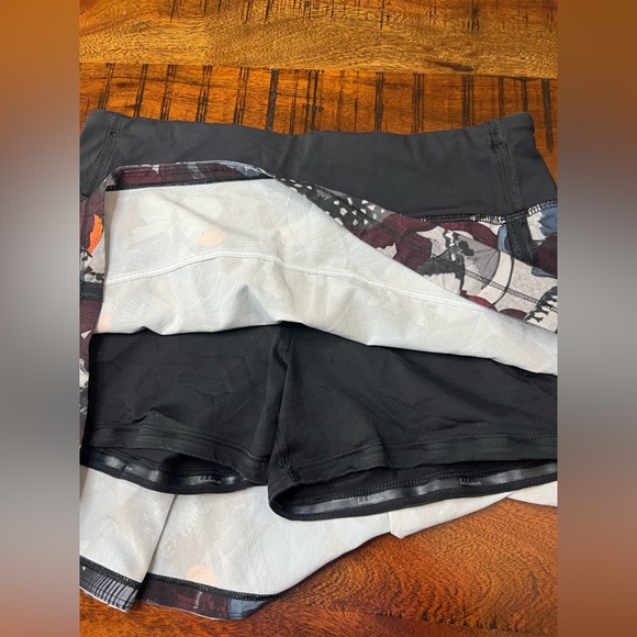 Lululemon Pace Rival Skirt Biggie So Fly Butterfly Pizzazz Print Size 4 - Picture 8 of 8